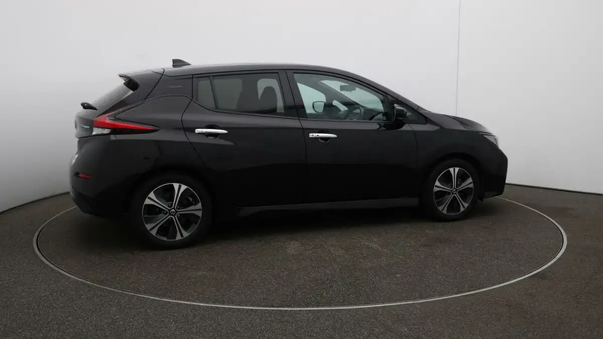 2021-nissan-leaf-e-10-40kwh-big-46