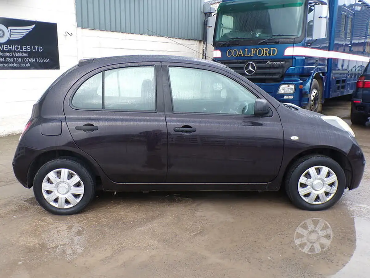 2010-nissan-micra-12-visia-79bhp-5d-1240cc-big-8