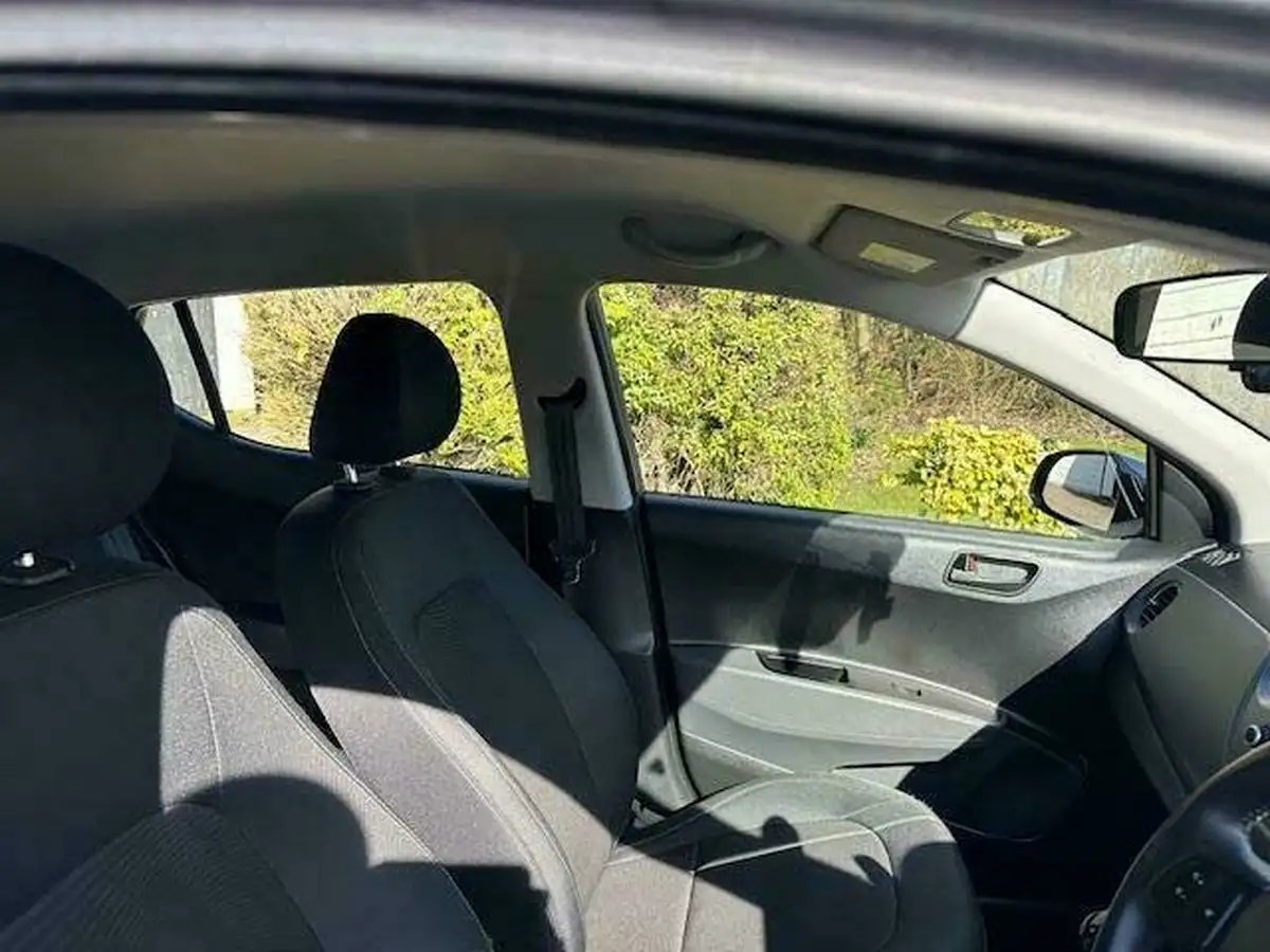 2019-hyundai-i10-12-se-auto-big-11