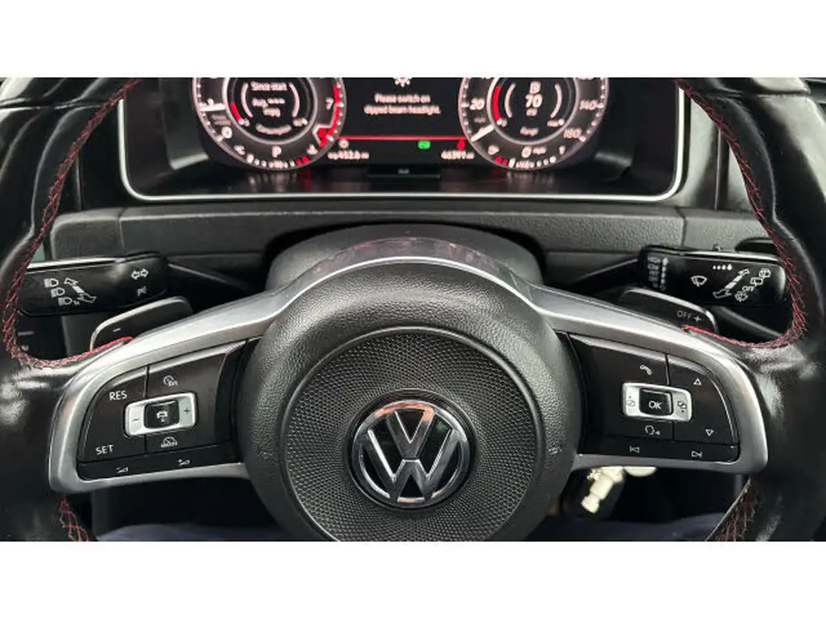 2018-volkswagen-golf-20-tsi-gti-5d-dsg-big-27