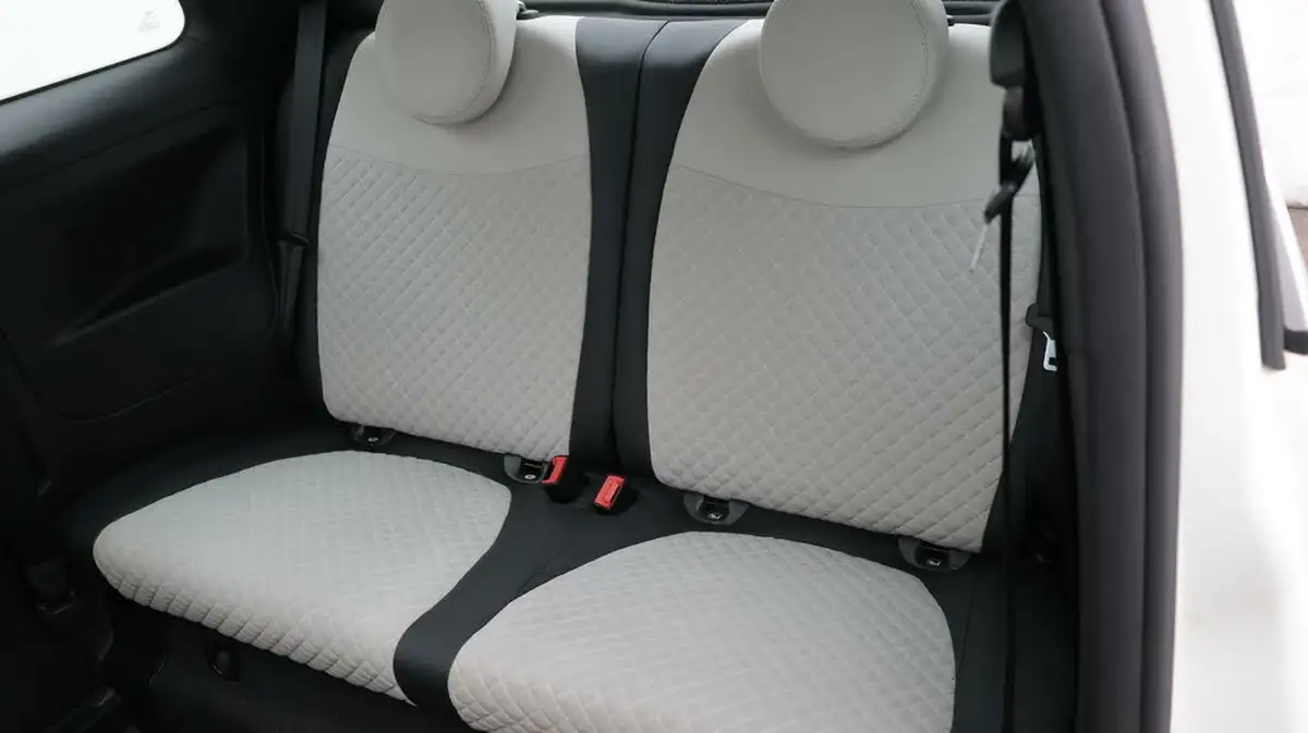 2021-fiat-500-10-dolcevita-big-16
