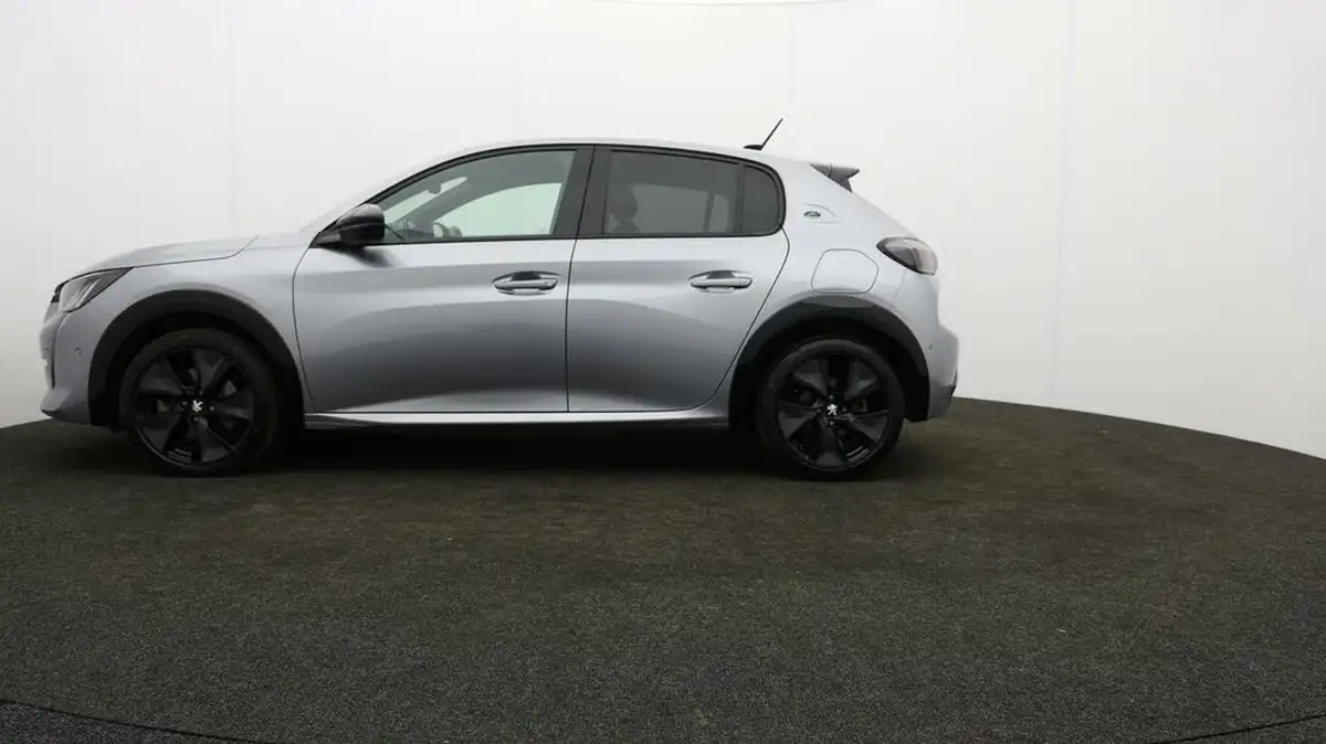 2021-peugeot-208-e-gt-50kwh-big-4