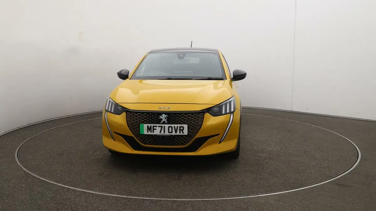 2021-peugeot-208-e-gt-premium-big-40
