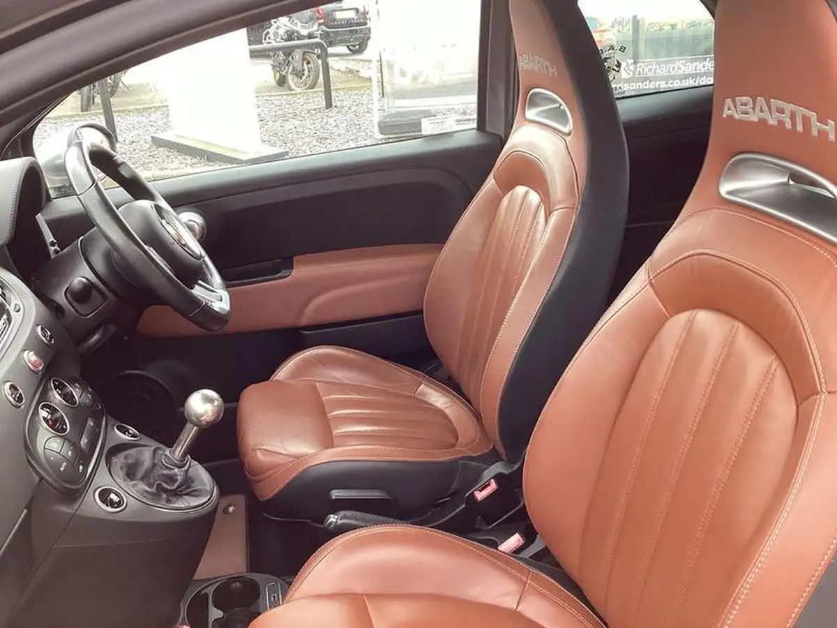 2016-abarth-595-14-tjet-turismo-big-15