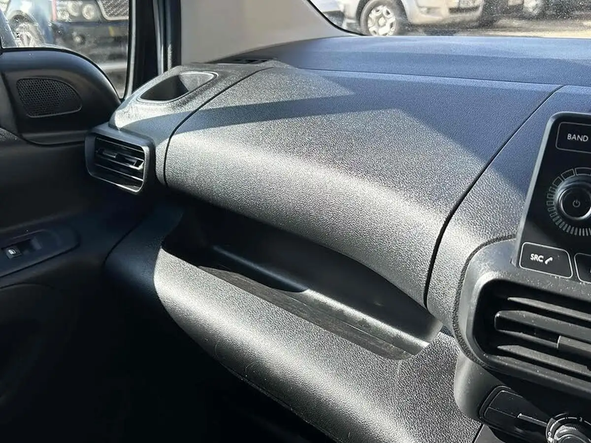 2020-vauxhall-combo-15cdti-sportive-2300-100pseu6dt-l1h1-panel-big-49