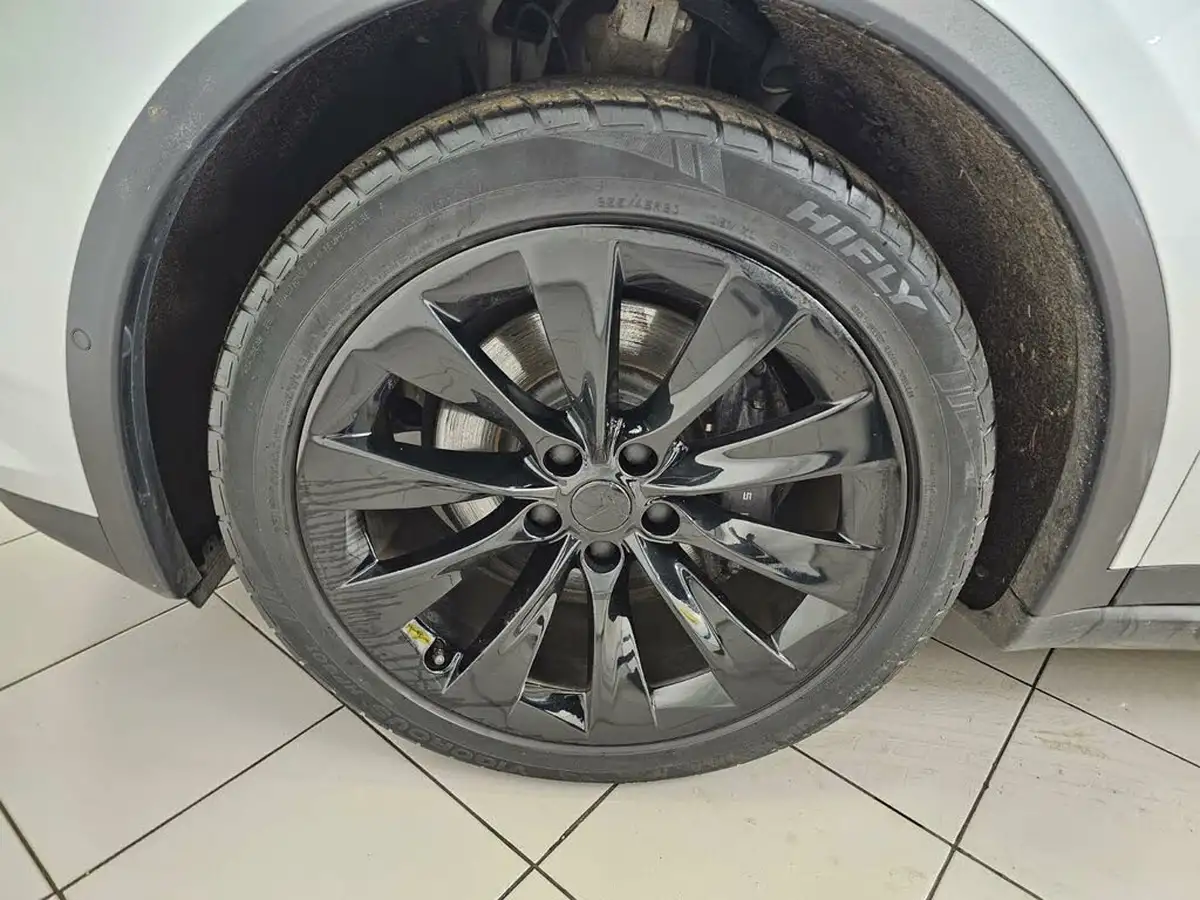2017-tesla-model-x-e-75d-big-39