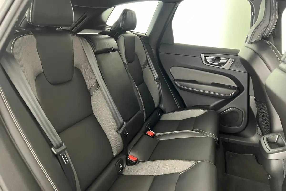 2021-volvo-xc60-20td-b4-r-design-awd-big-29