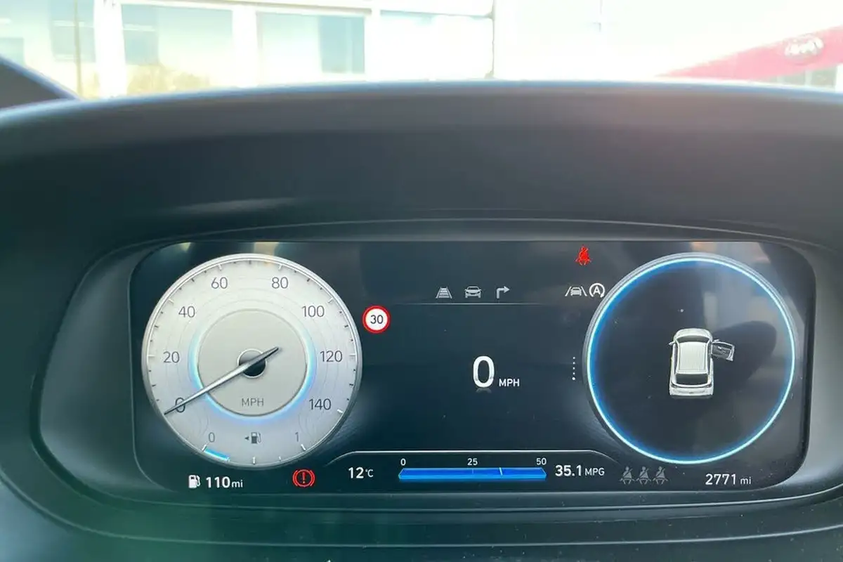 2024-hyundai-i20-10-t-gdi-advance-big-16