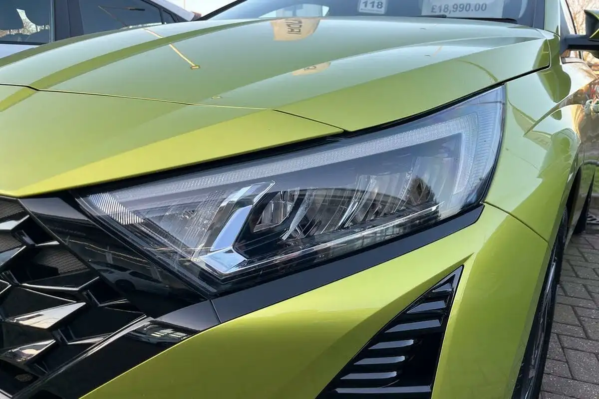 2024-hyundai-i20-10-t-gdi-advance-big-20