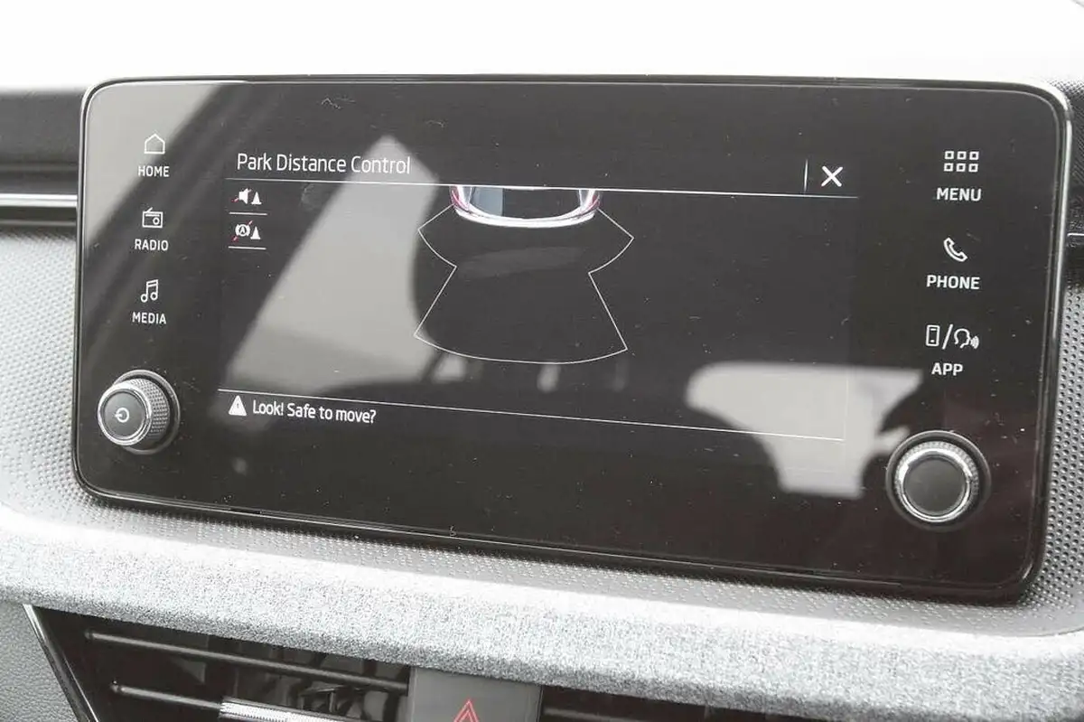 2024-skoda-kamiq-10-tsi-se-116ps-dsg-big-14