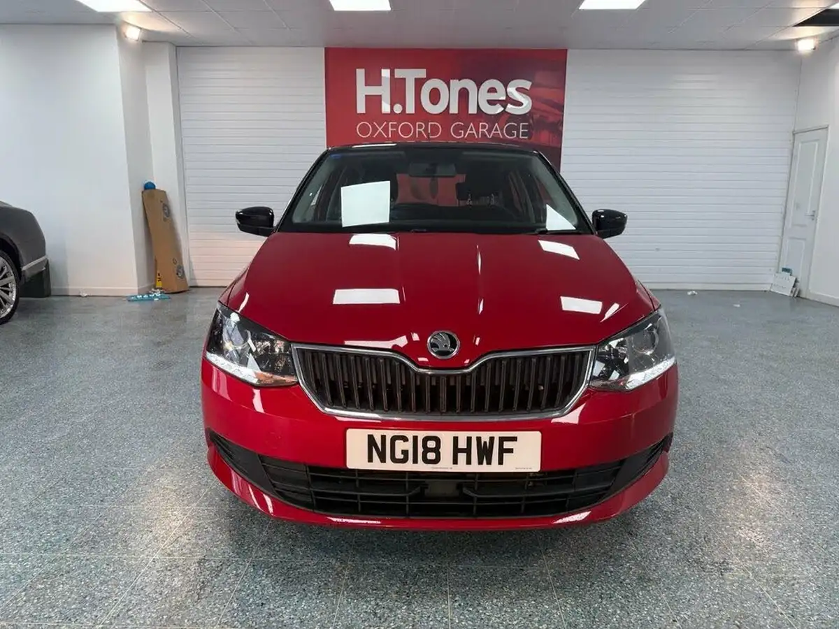 2018-skoda-fabia-10-mpi-colour-edition-big-20