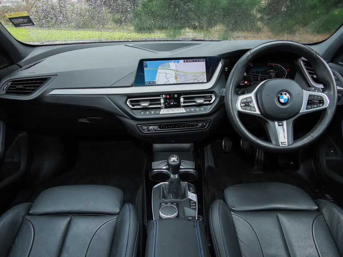 2024-bmw-1-series-15-118i-m-sport-lcp-big-3