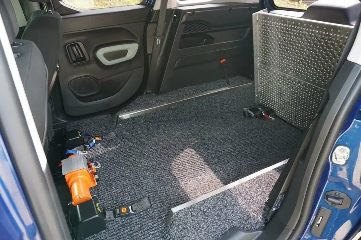2021-citroen-berlingo-15bluehdi-feel-m-size-100ps-big-10