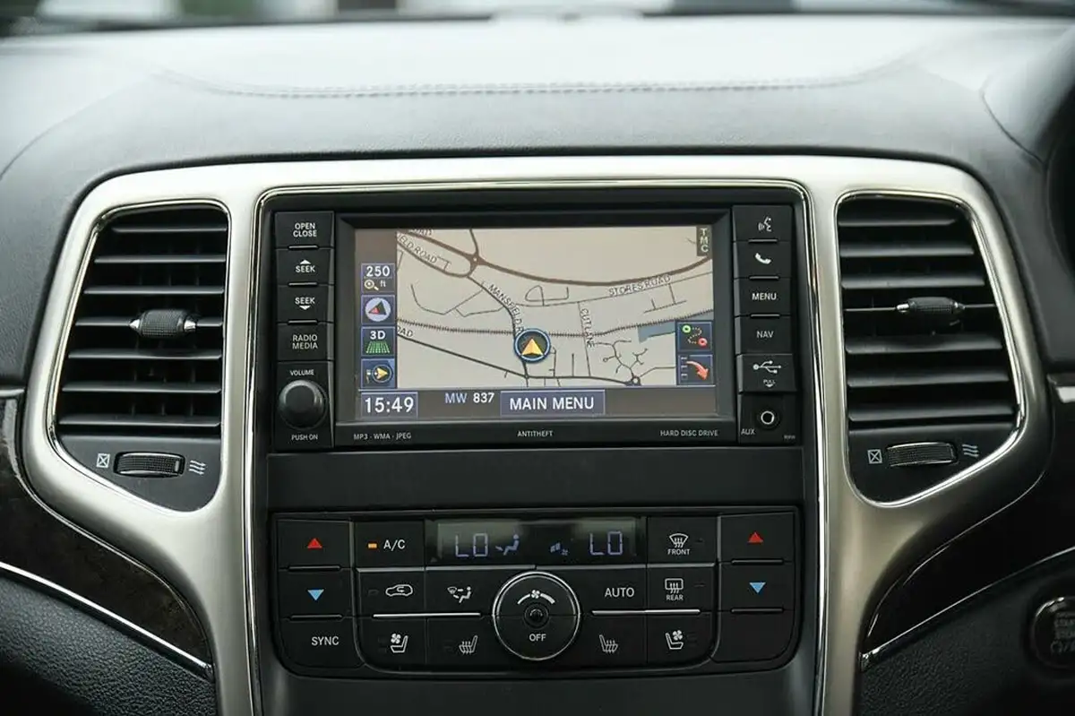 2012-jeep-grand-cherokee-30crd-overland-v6-auto-big-26