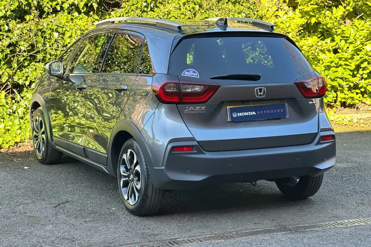 2021-honda-jazz-15-i-mmd-crosstar-ex-107ps-big-3
