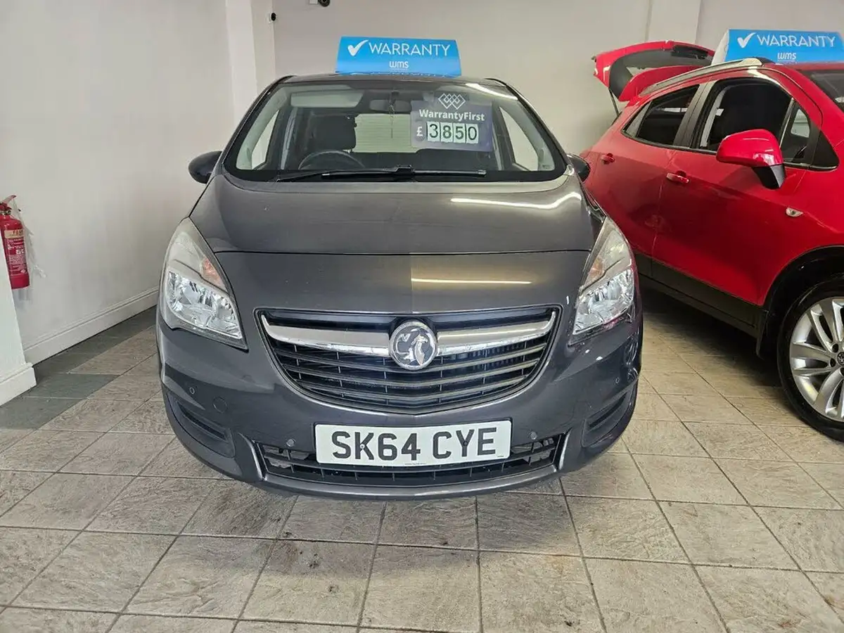 2011-honda-jazz-14-es-big-3
