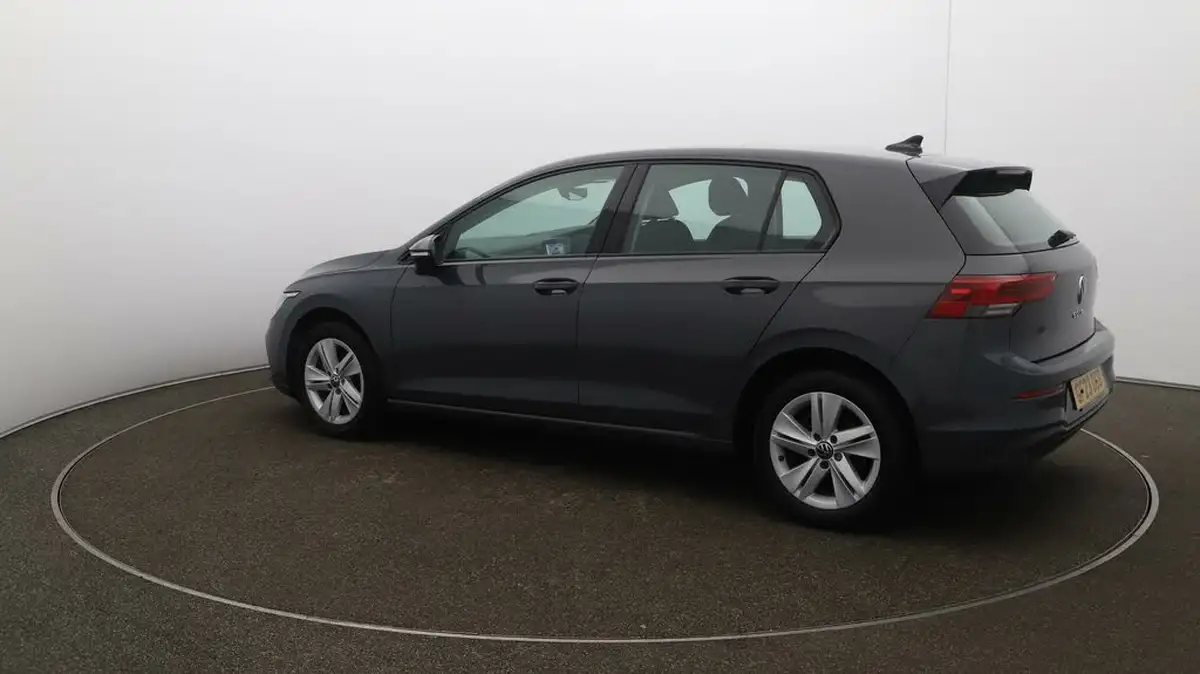 2023-volkswagen-golf-15-tsi-life-130ps-hatchback-big-27