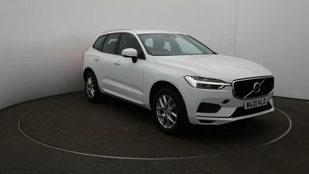 2020-volvo-xc60-20-t5-momentum-awd-big-35