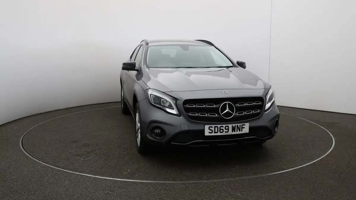 2019-mercedes-benz-gla-class-16-gla-180-urban-edition-7g-dct-big-31