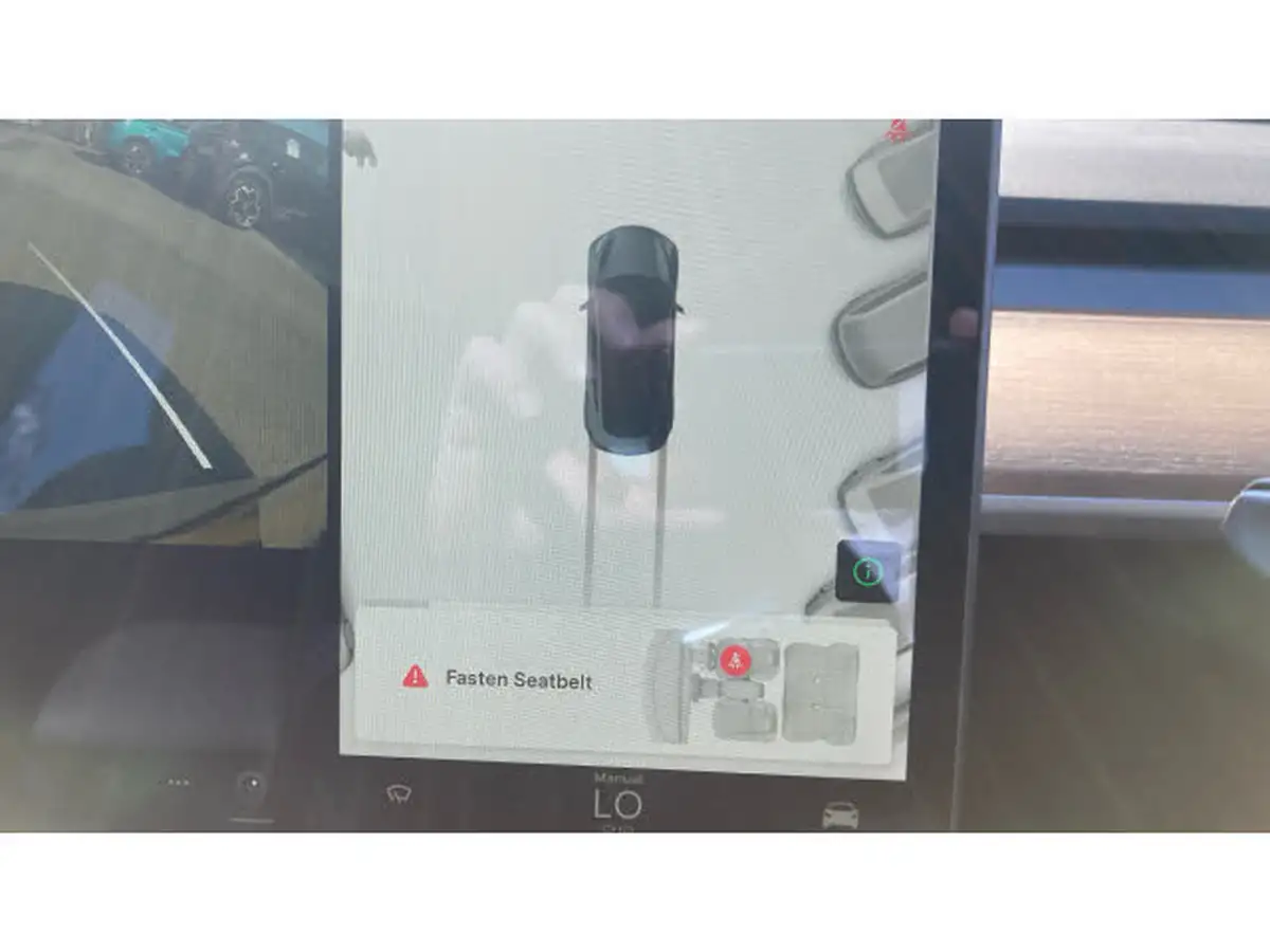 2021-tesla-model-3-e-long-range-awd-big-26