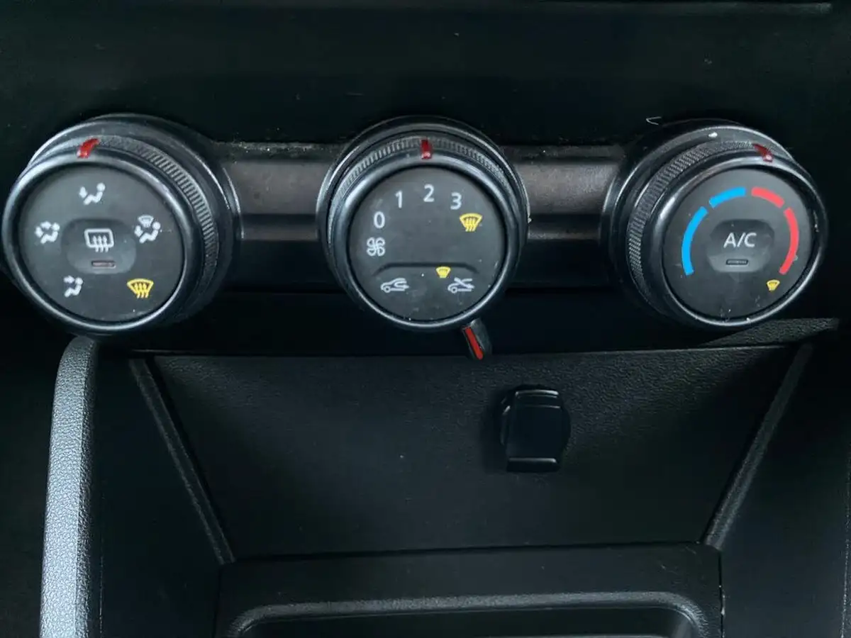 2021-dacia-duster-10-tce-comfort-90bhp-station-wagon-5d-big-34