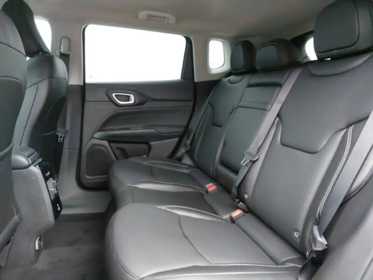 2024-jeep-compass-15-altitude-big-5