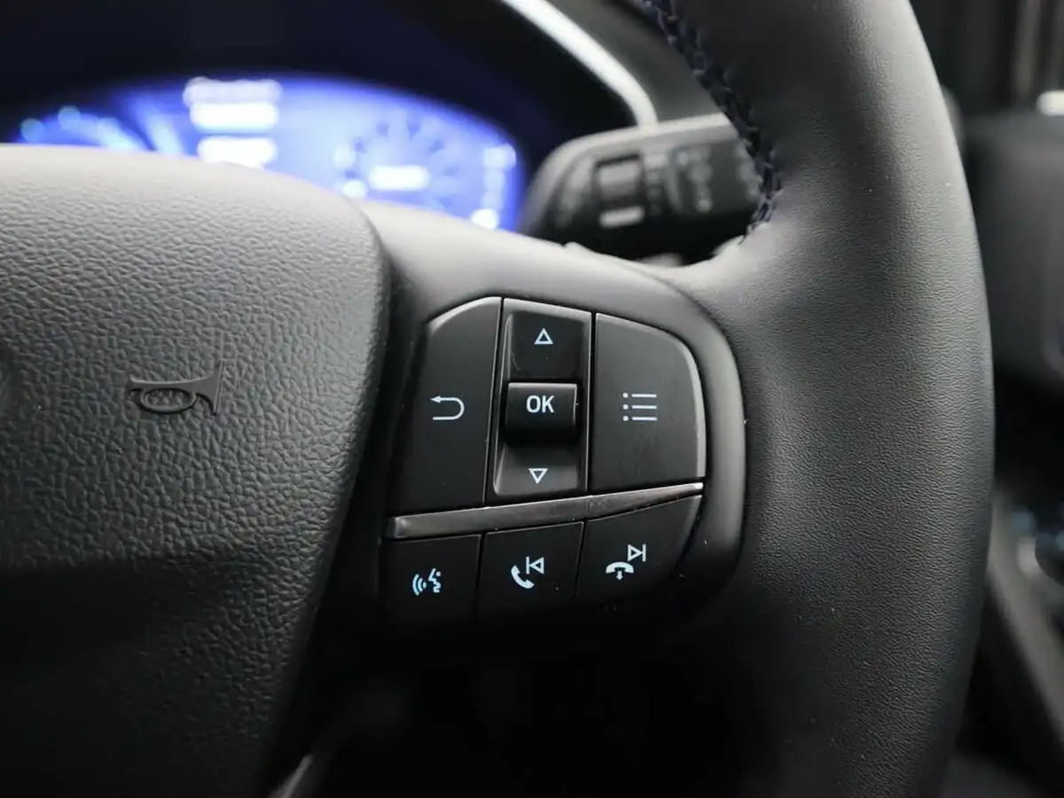 2023-ford-focus-10t-active-x-125ps-hybrid-mhev-hatchback-powershift-big-38