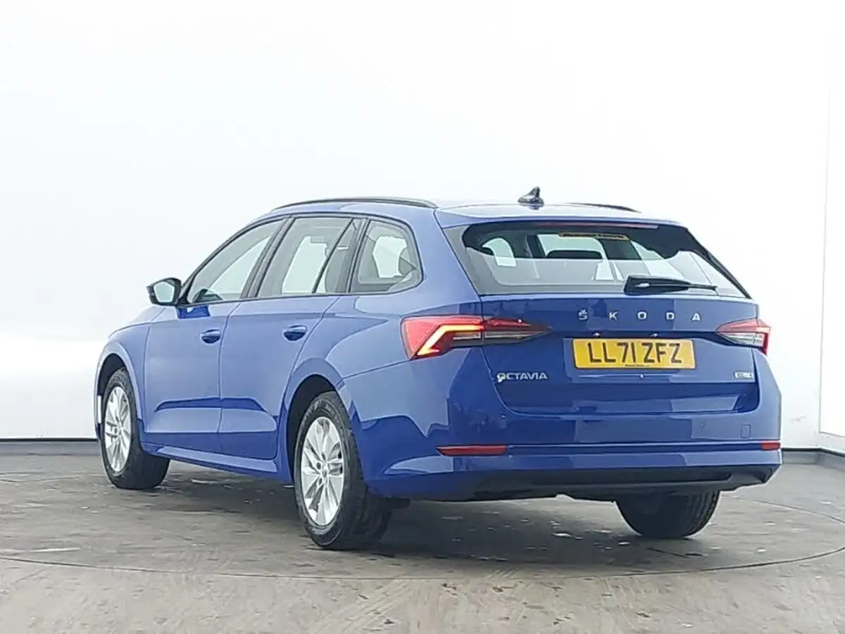 2022-skoda-octavia-10-tsi-e-tec-se-technology-estate-big-1