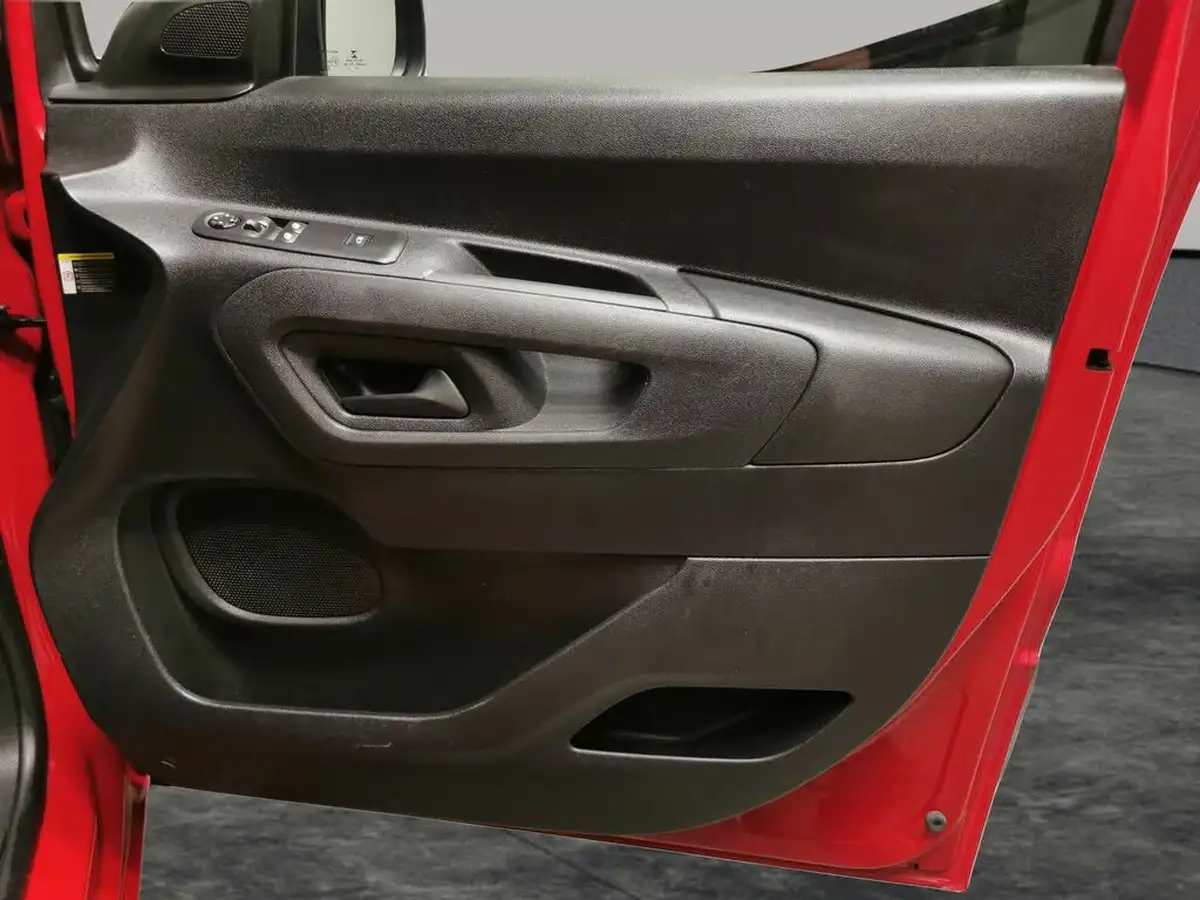 2020-peugeot-partner-15-bluehdi-1000-professional-100ps-eu6dt-panel-big-22