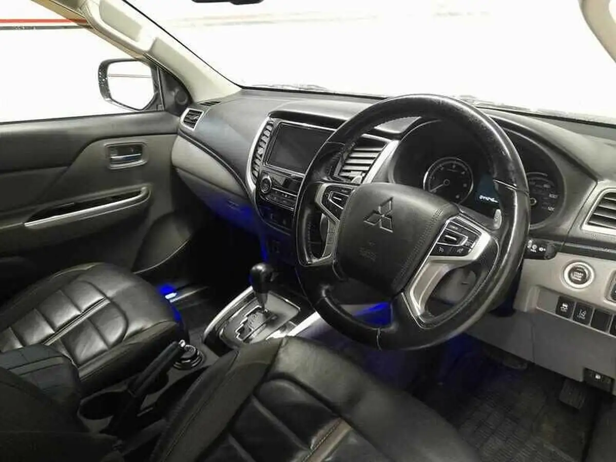 2019-mitsubishi-l200-24di-d-barbarian-eu6b-auto-big-6
