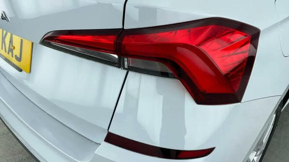2022-skoda-kamiq-10-tsi-se-109ps-big-28