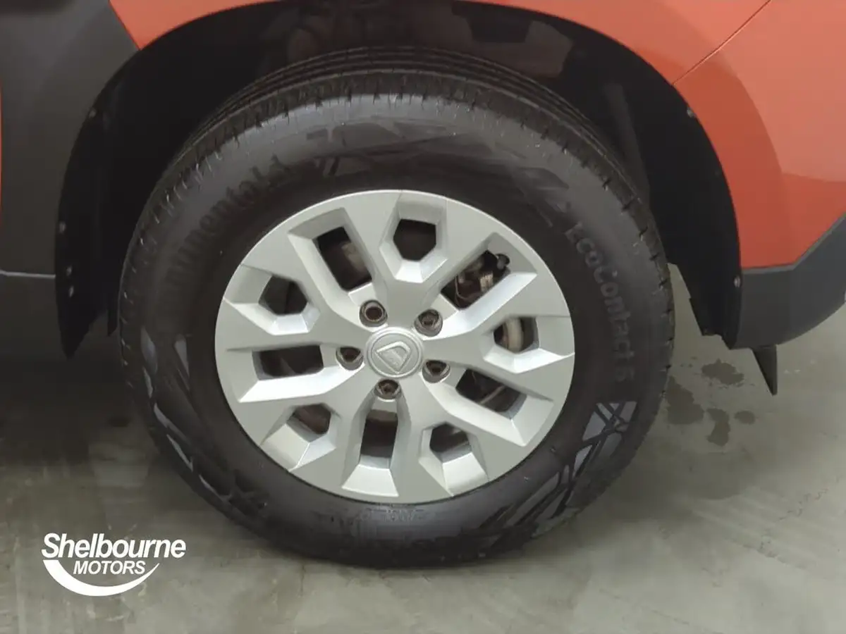 2022-dacia-duster-13-tce-comfort-150hpeu6d-4x2-window-van-edc-big-6
