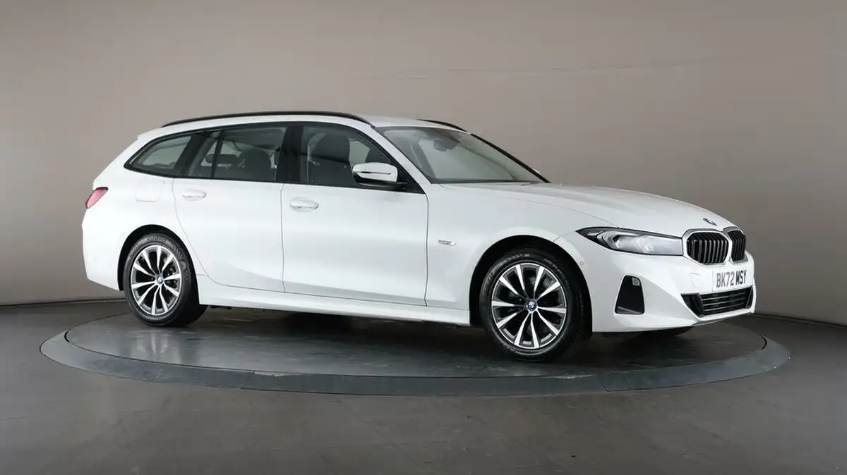 2022-bmw-3-series-20-330e-sport-touring-5d-big-51