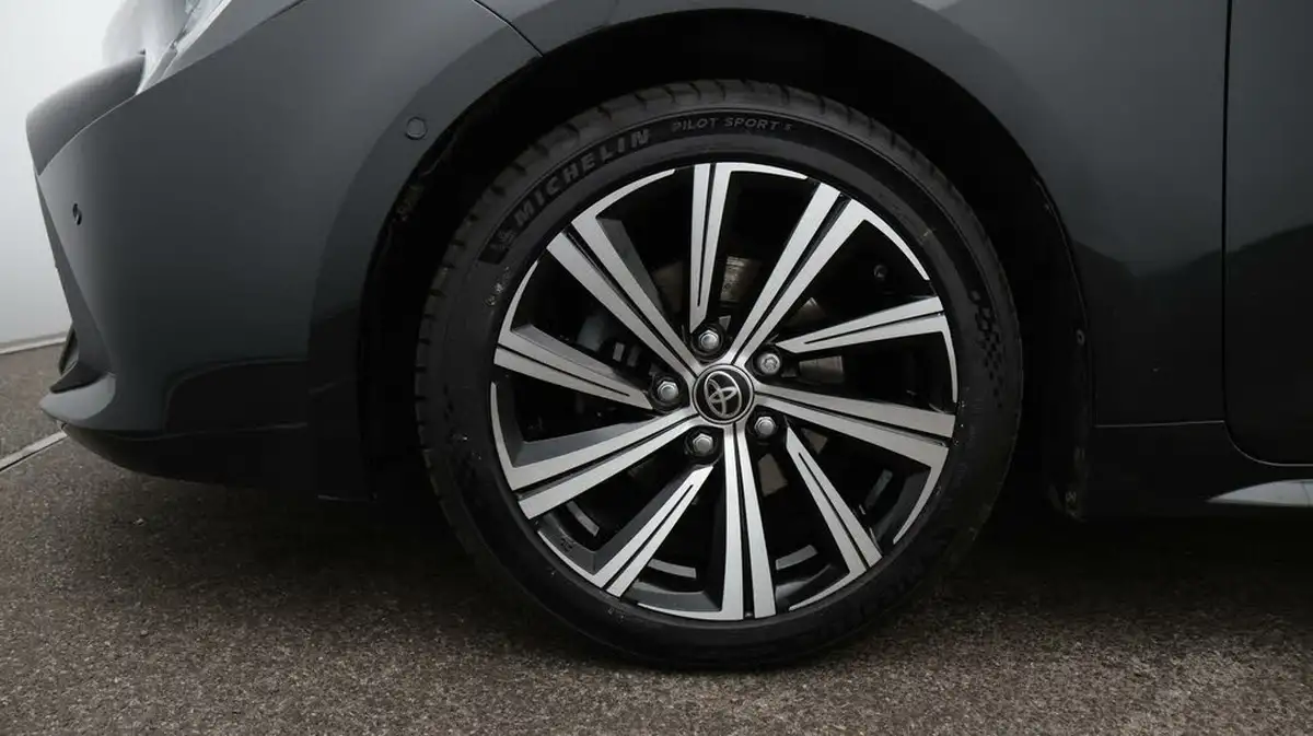 2021-toyota-corolla-18-vvt-i-design-trk-hatchback-5d-big-18