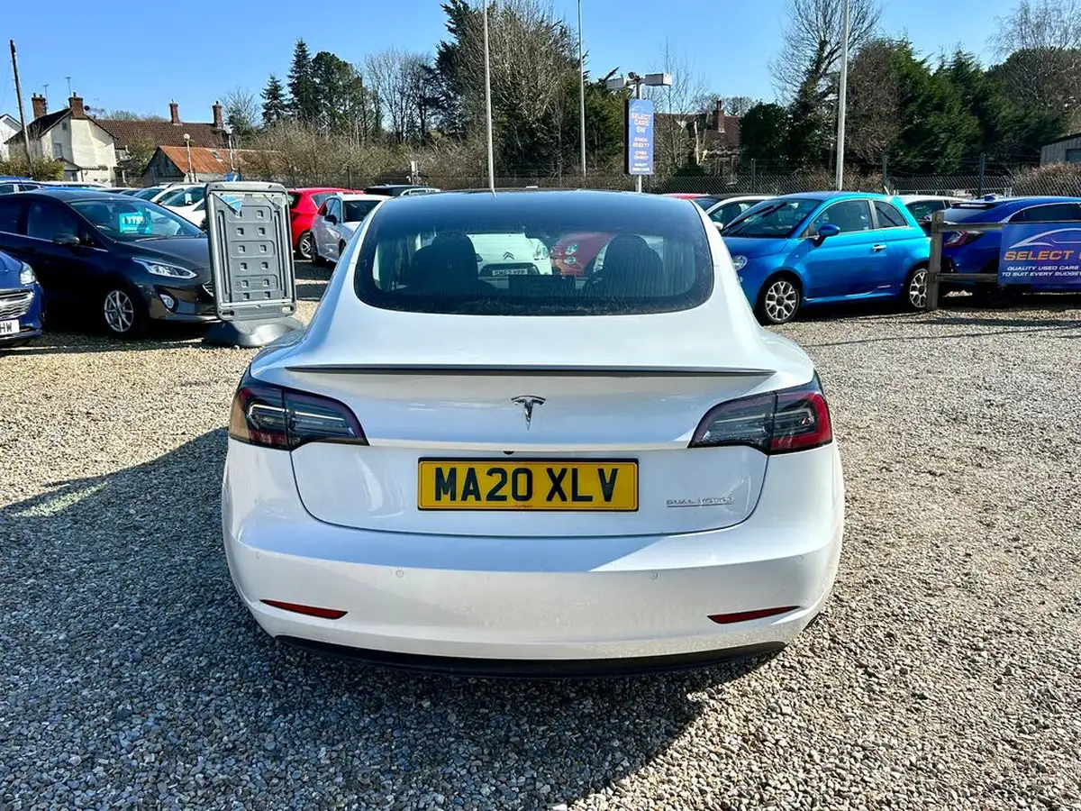 2020-tesla-model-3-e-performance-big-7