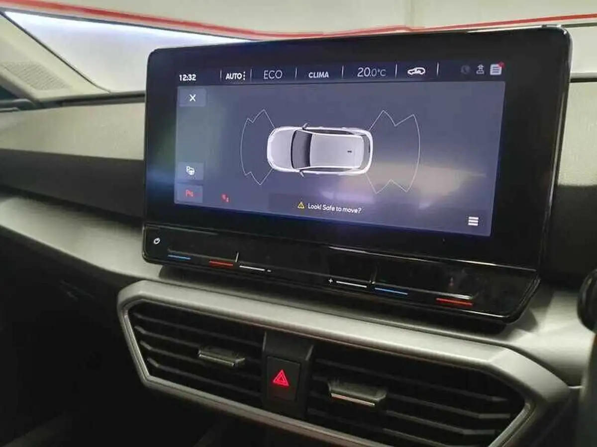 2021-seat-leon-14-e-hybrid-fr-hatchback-big-15