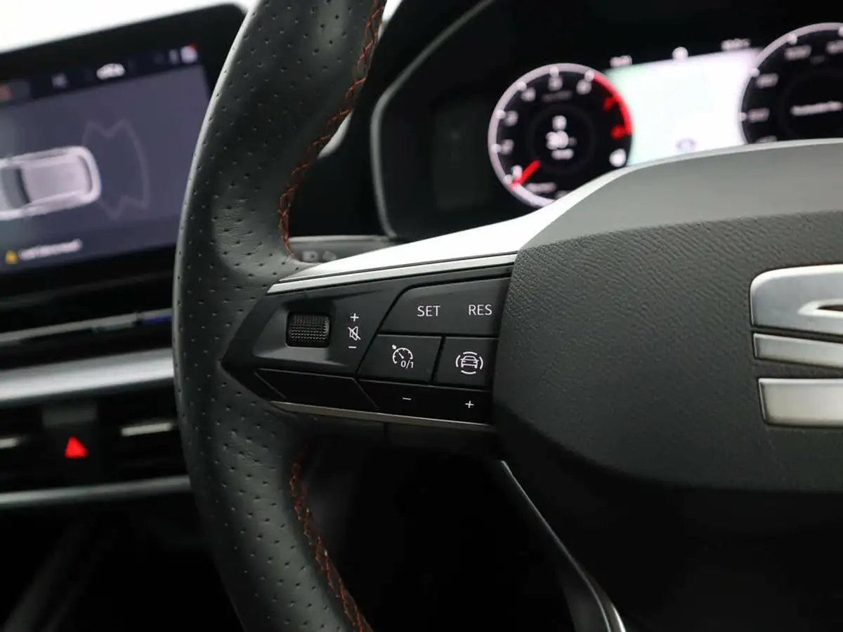 2021-seat-leon-15-tsi-evo-fr-sport-130ps-hatchback-big-20