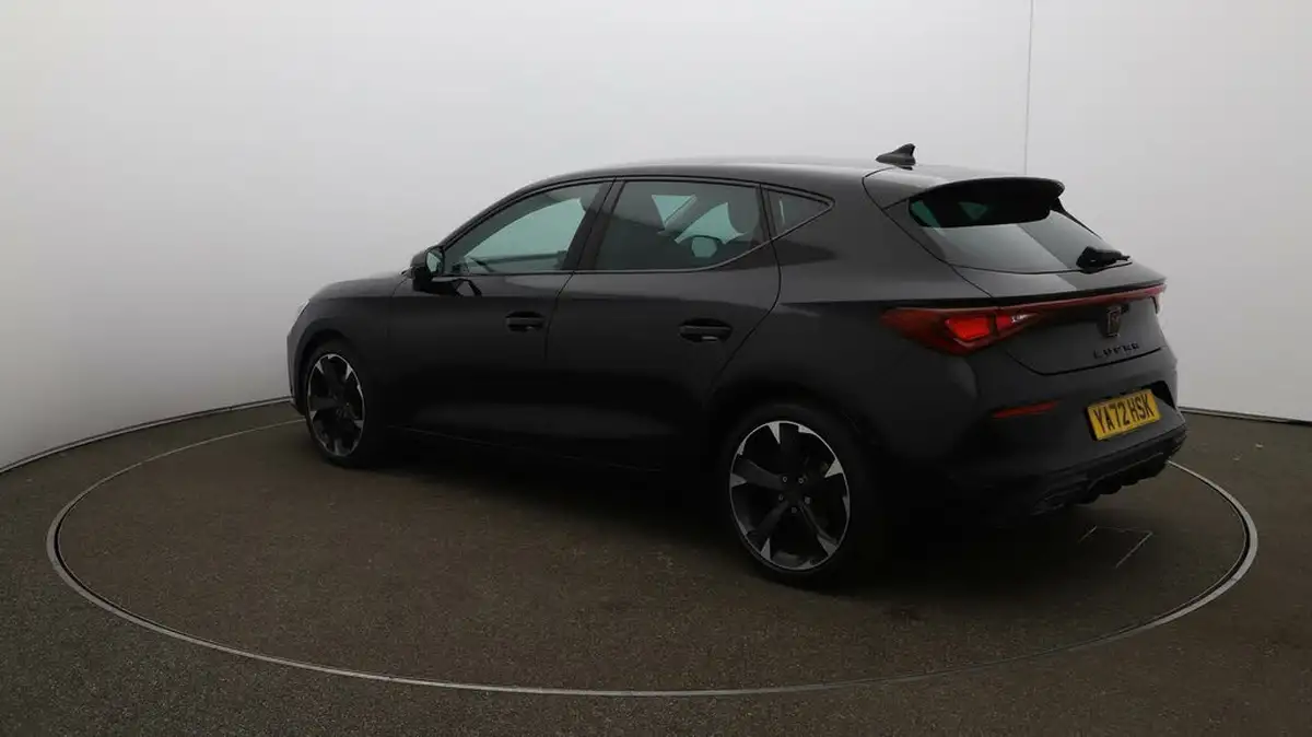 2023-cupra-leon-nf-15-etsi-v1-hatchback-big-5