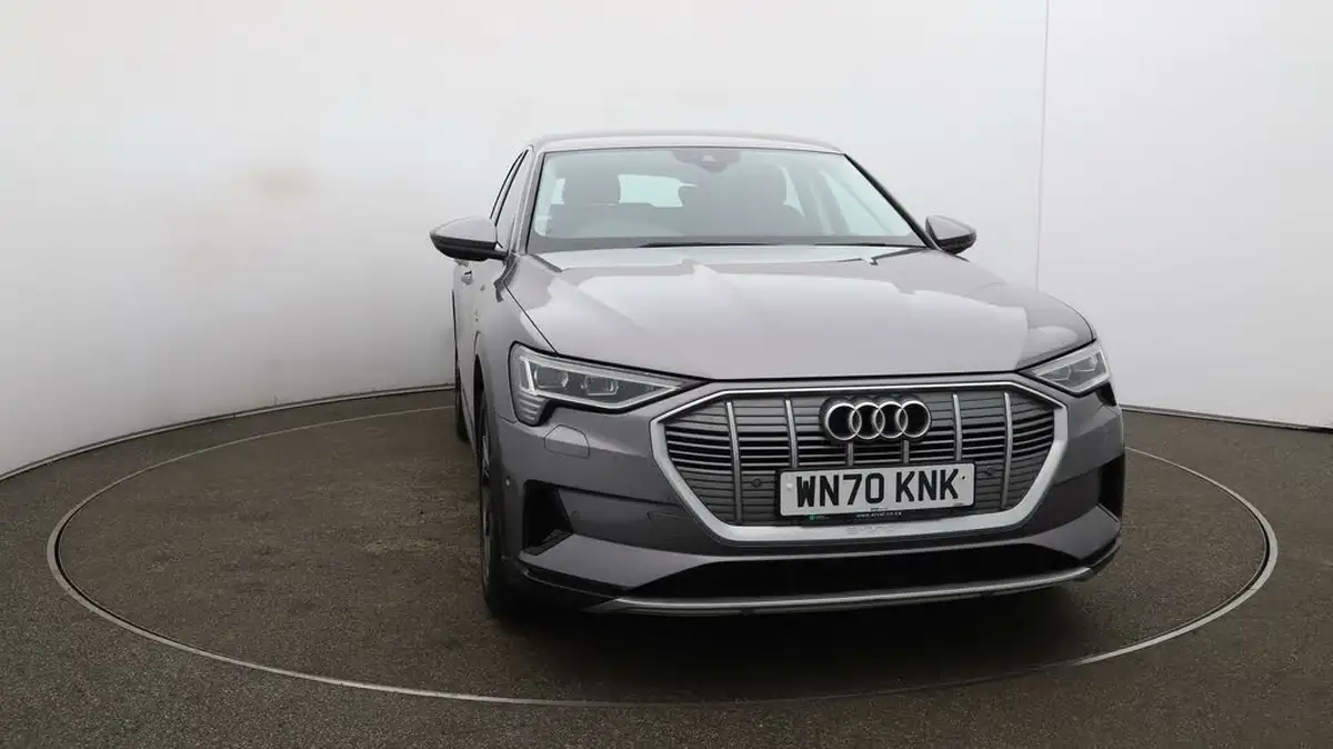 2020-audi-e-tron-50e-sport-big-35