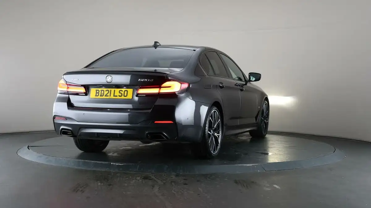 2021-bmw-5-series-20td-520d-xdrive-m-sport-mht-saloon-4d-big-69