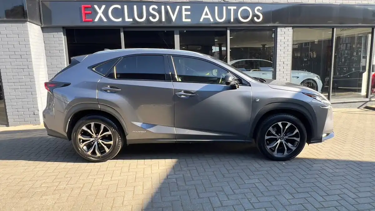 2017-lexus-nx-300h-25-f-sport-p-navipan-big-8