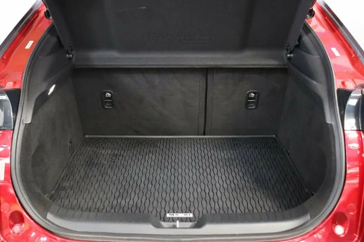 2021-mazda-mx-30-e-first-edition-big-20