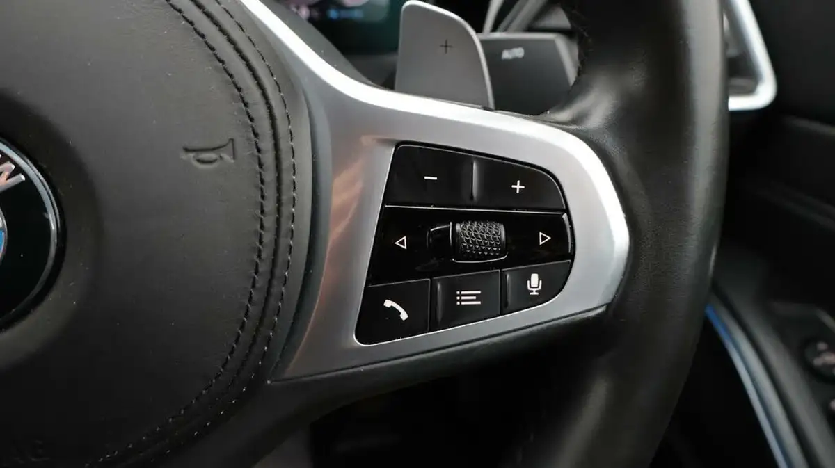 2019-bmw-3-series-20-330e-m-sport-plus-pack-big-23
