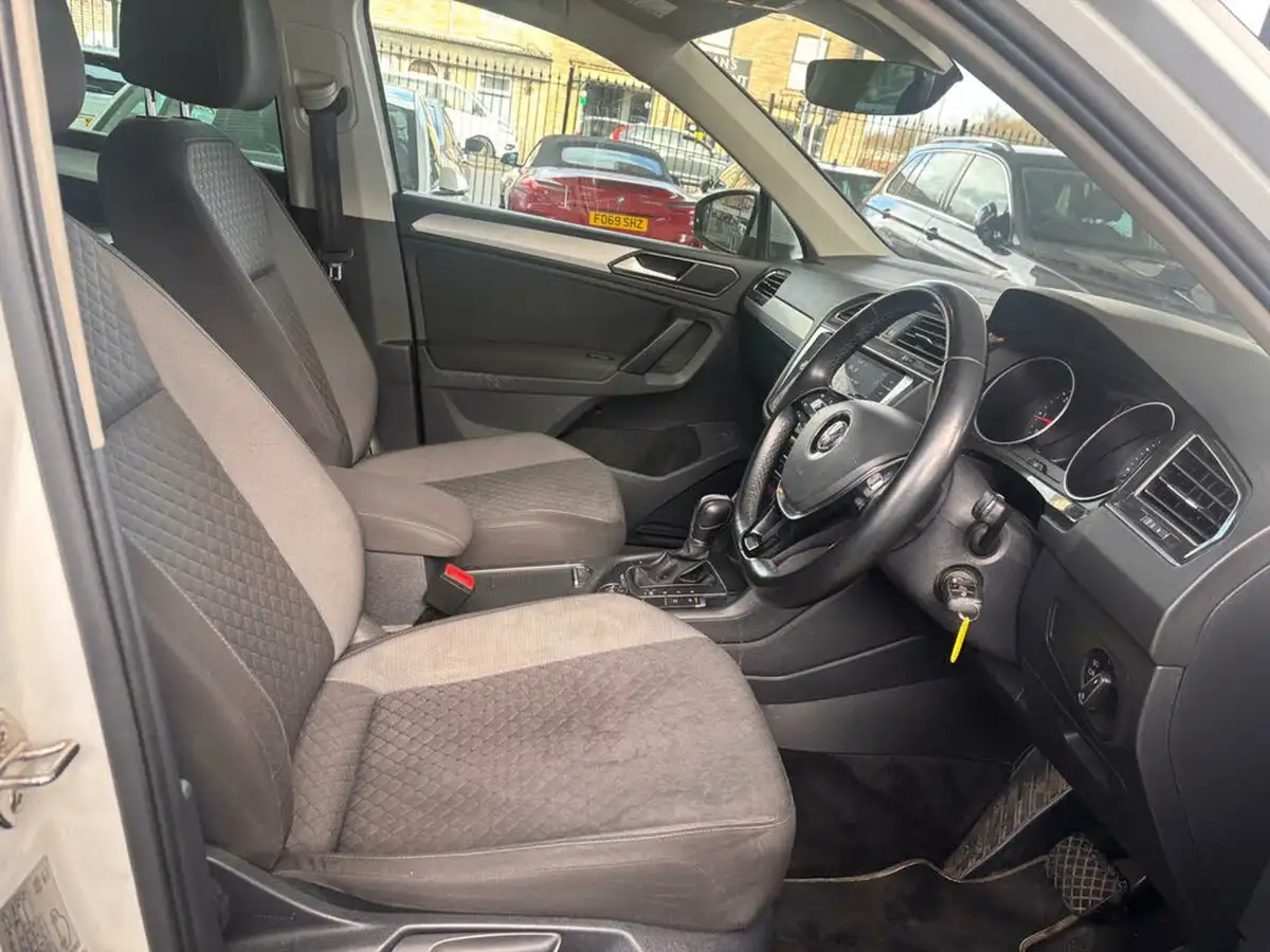 2018-volkswagen-tiguan-20tdi-se-navigation-150ps-4motion-ss-dsg-big-15