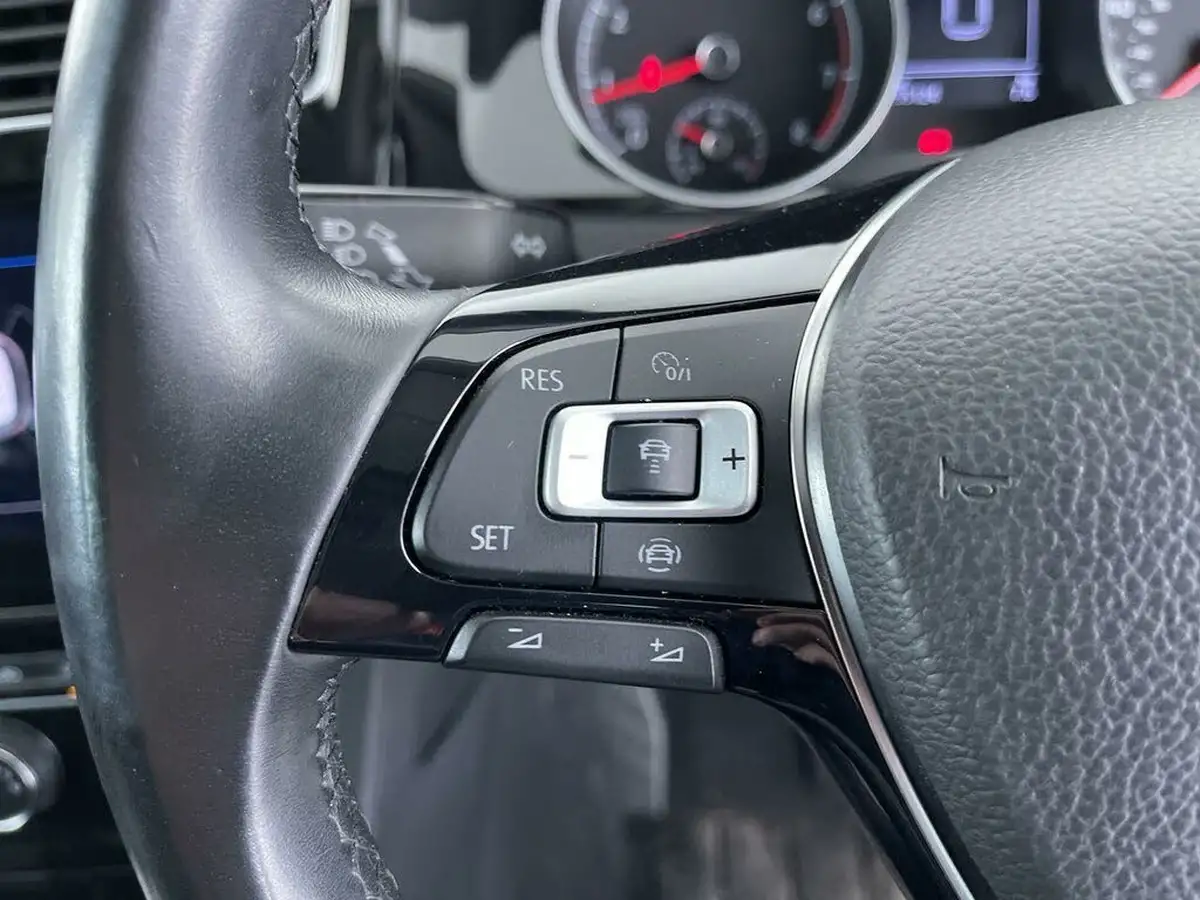 2018-volkswagen-golf-15-tsi-gt-150ps-ss-hatchback-5d-big-49