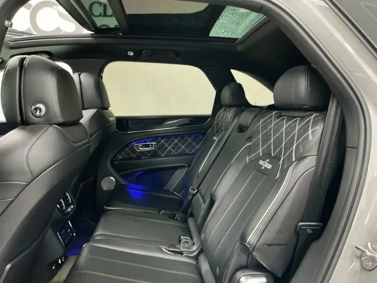 2021-bentley-bentayga-40-v8-big-62