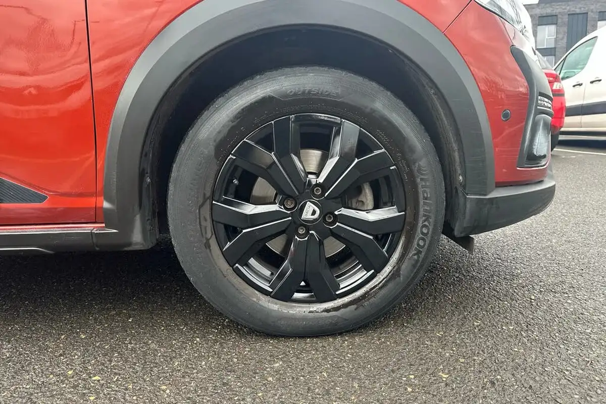 2022-dacia-jogger-10-tce-extreme-se-big-3