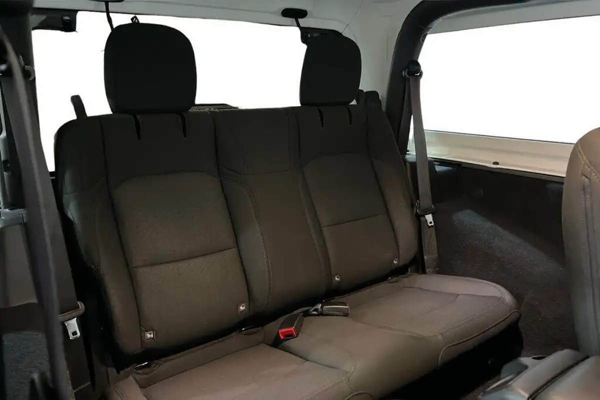 2020-jeep-wrangler-20-gme-sahara-hard-3d-big-9