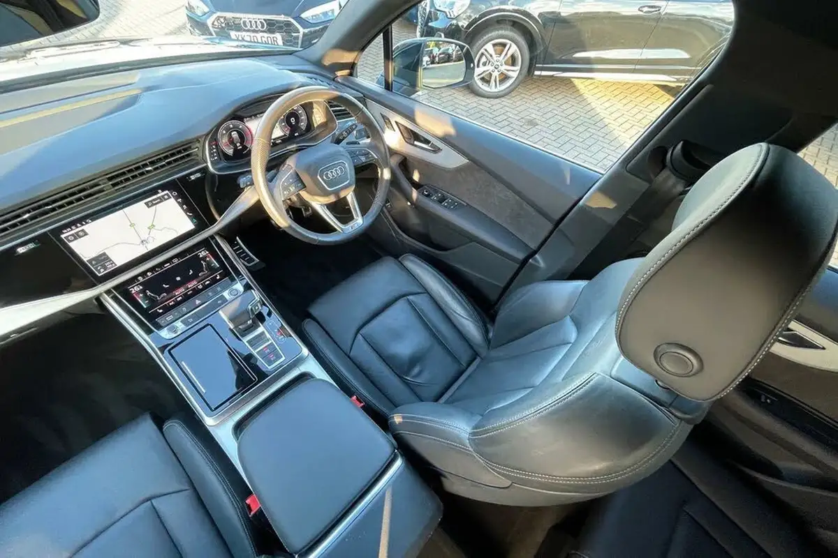 2022-audi-q7-30-45-tdi-s-line-big-35