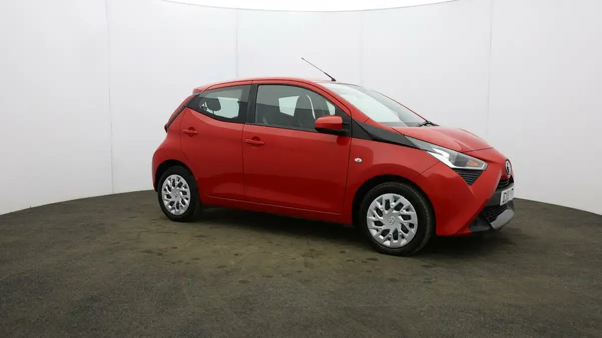 2019-toyota-aygo-10-vvt-i-x-play-big-46